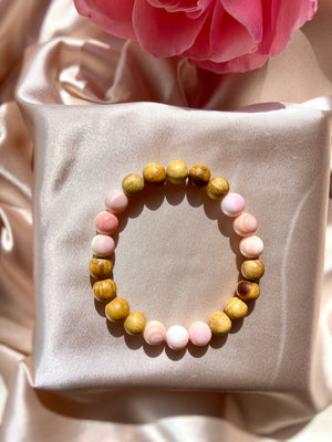 Palo Santo & Pink Conch Shell Bracelet
