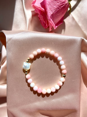 Pink Conch & Mother of Pearl Cat Bracelet