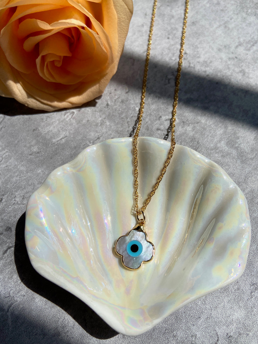 Mother Of Pearl Clover Leaf Necklace