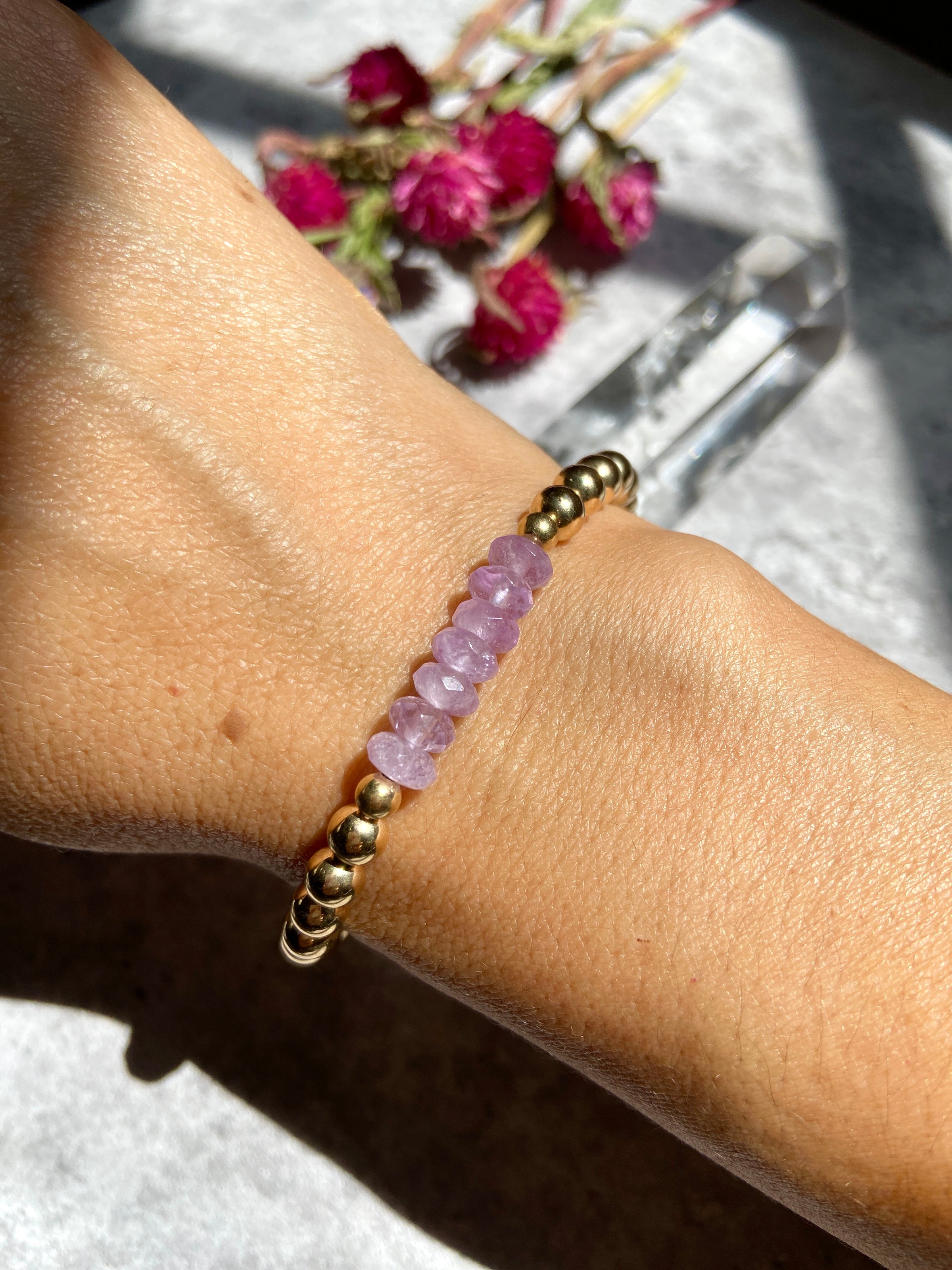 Appealing amethyst beads bracelet